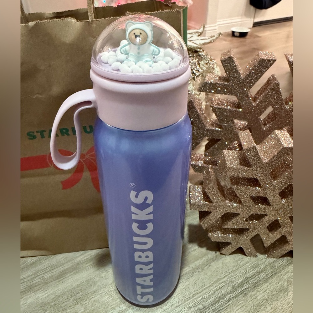 Starbucks 2025 SNOW GLOBE sip Tumbler with Bear magnet Topper 
New
